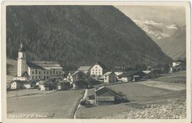 Neustift mit Blick auf Gletscher