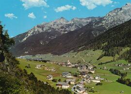 Blick auf Neustift über die Scheibe