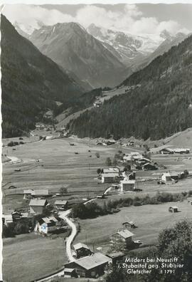 Blick über Milders und Unteregg auf den Gletscher