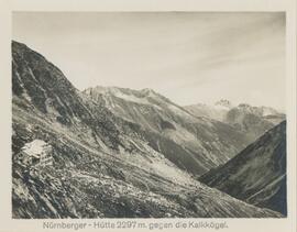 Nürnberger Hütte (2297m) gegen die Kalkkögel