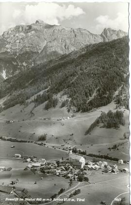 Neustift mit Blick auf die Serles (2719m)