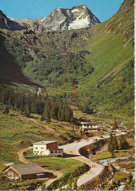 Talstation Stubaier Gletscher mit Mutterbergeralm