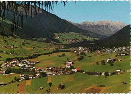 Blick talauswärts über Neder zur Nordkette