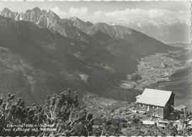 Elferhütte (2080m) mit Kalkkögeln und Nordkette