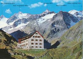 Franz Sennhütte (2171m) mit Bergpanorama