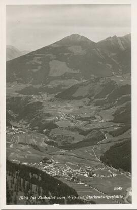 Blick übers Stubaital vom Weg zur Starkenburgerhütte