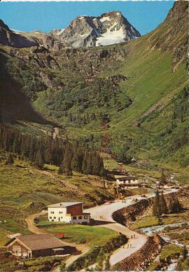 Talstation Stubaier Gletscher mit Mutterbergeralm