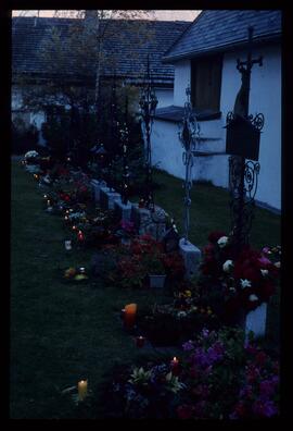 Friedhof bei Nacht