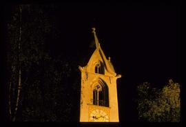 Kirchturm bei Nacht