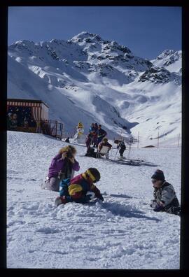 Kinder im Winter